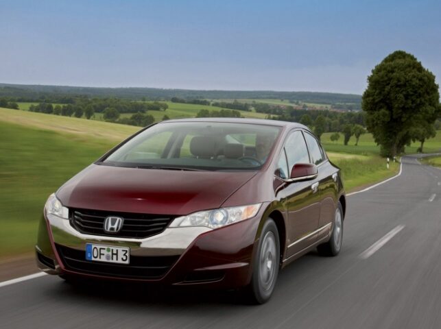 2027 Honda FCX Clarity Images